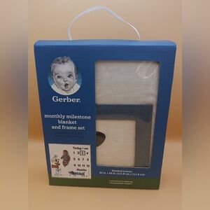 Gerber Milestone Blanket and Frame Set - Blue and White